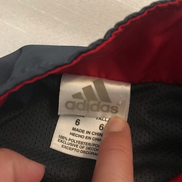 ✅ADIDAS Jacket (kids) size 6✅ - Picture 4 of 6